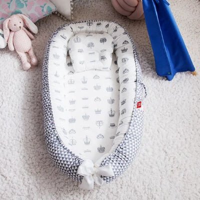 Réducteur de lit bébé coton respirant en couronne noir blanc